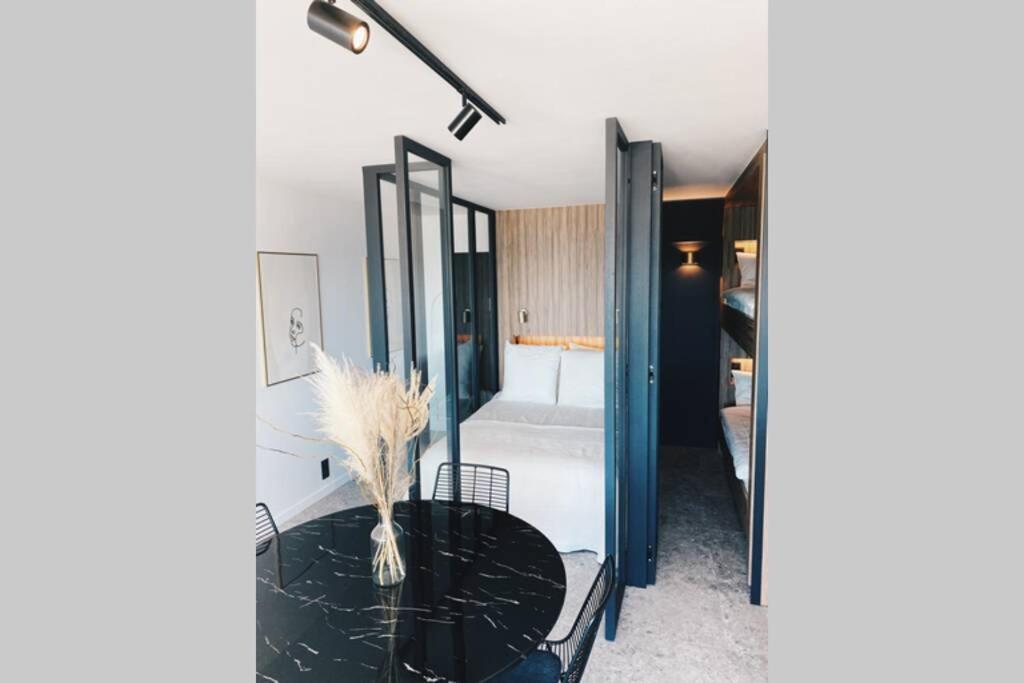 Wonderful Architect Designed Flat With Sea View Apartment ออสเทนด์ ภายนอก รูปภาพ